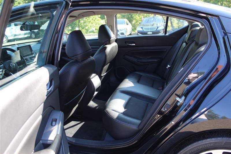 Used 2019 Nissan Altima 2.5 SR FWD image 21
