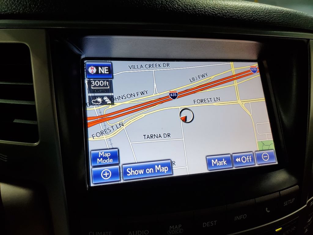 Used 2013 Lexus LX 570 4WD w/ Luxury Pkg image 32