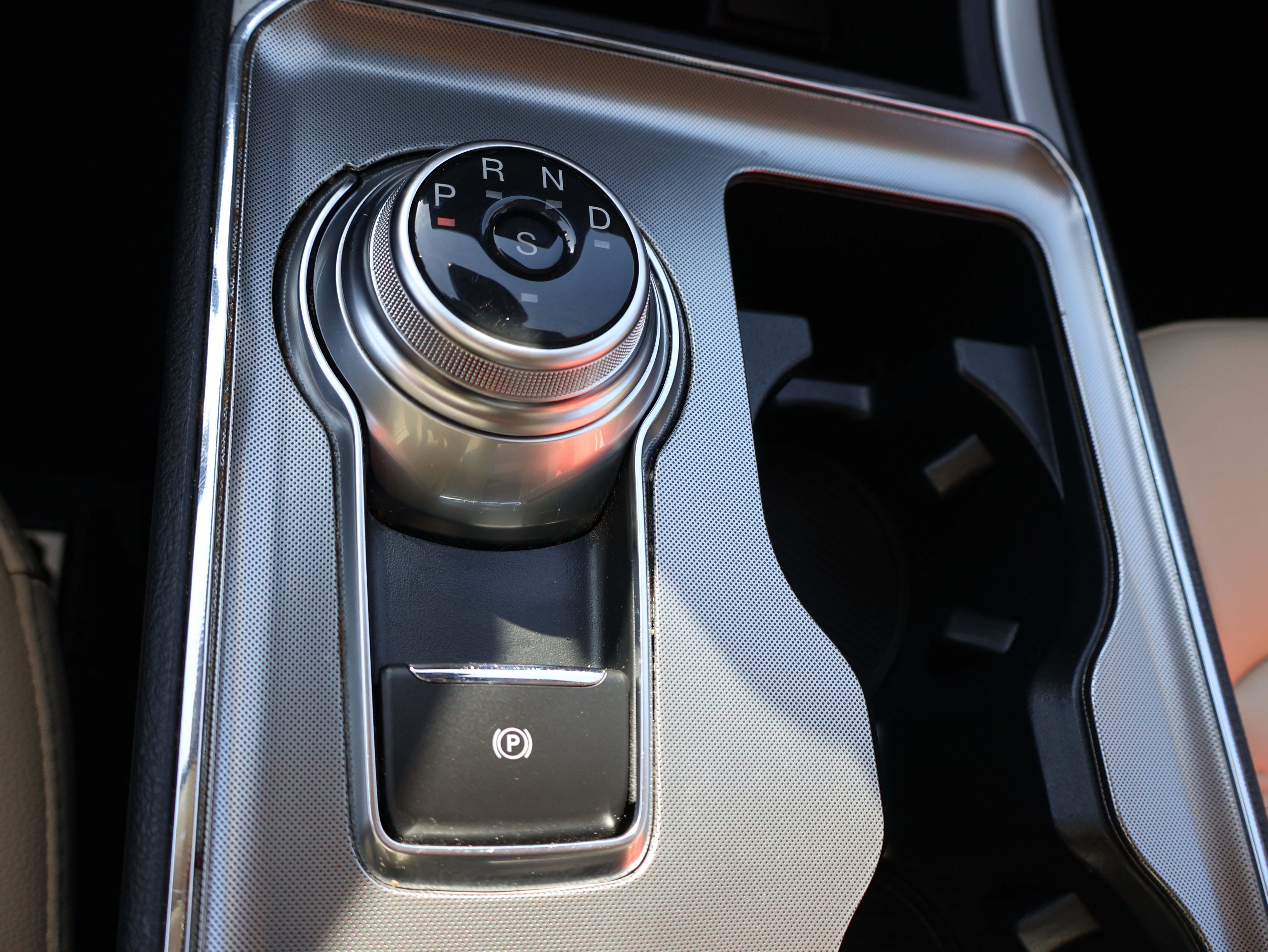 Used 2022 Ford Edge SEL image 28