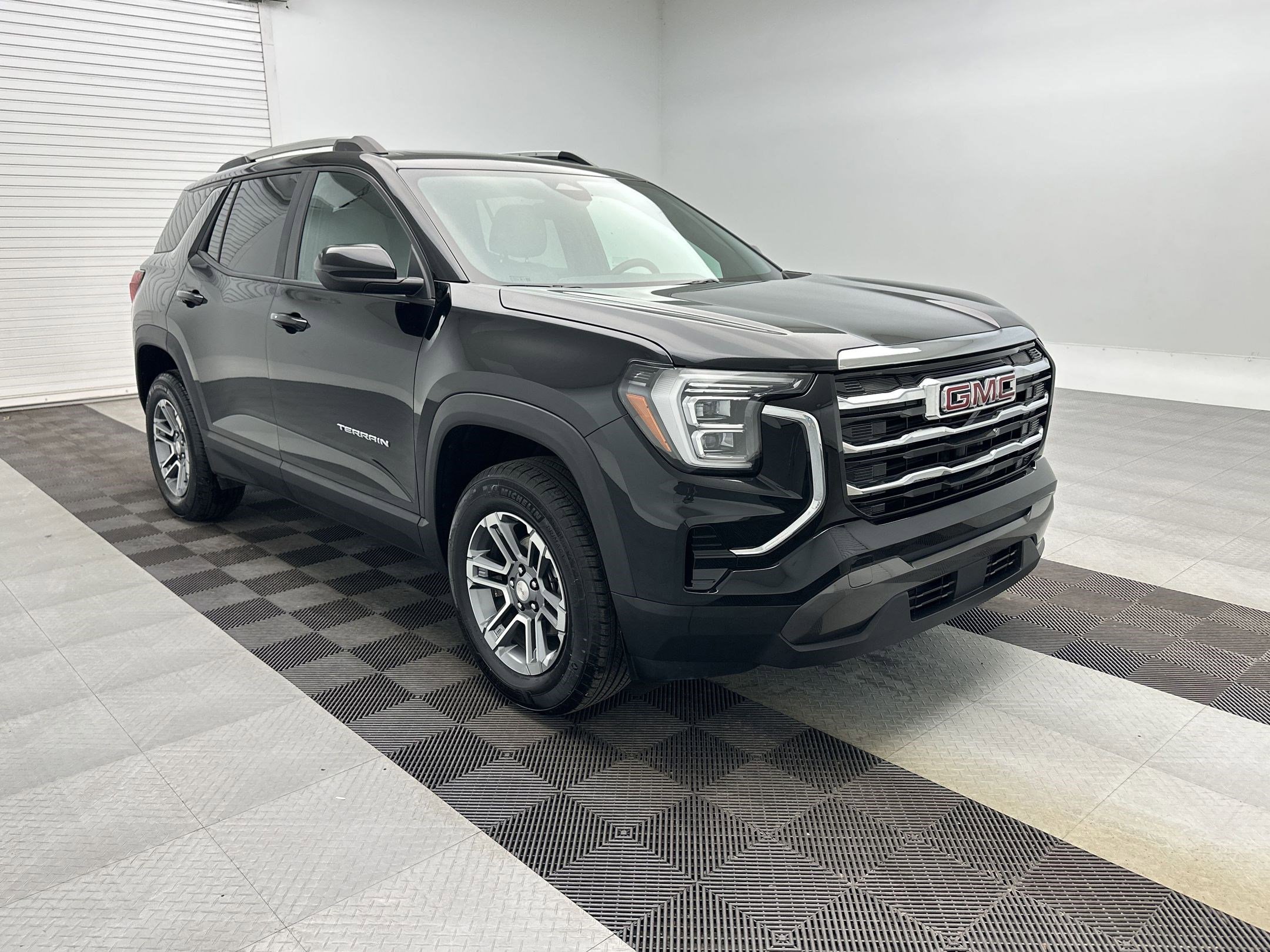 Certified 2025 GMC Terrain Elevation w/ Elevation Premium Package AWD/4WD image 7