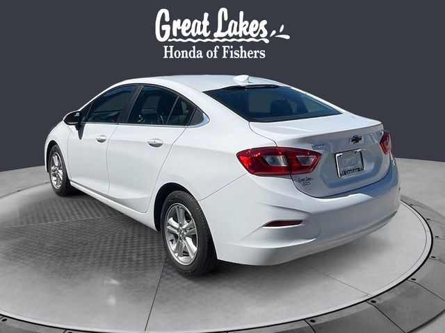 Used 2018 Chevrolet Cruze LT w/ Convenience Package FWD image 3