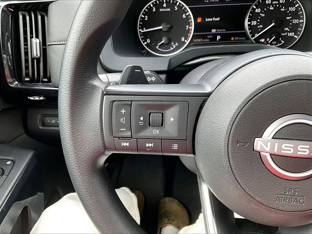 Used 2024 Nissan Pathfinder S AWD/4WD image 19