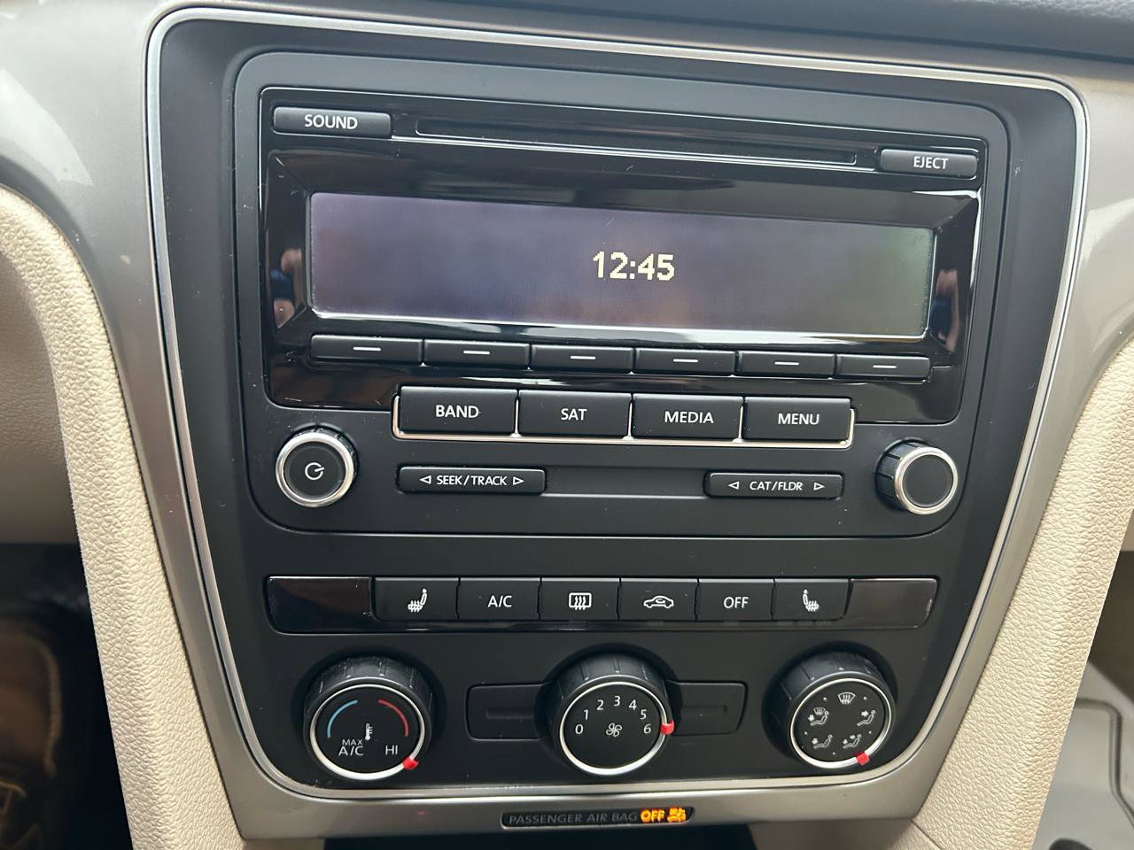 Used 2014 Volkswagen Passat 1.8T Wolfsburg Edition image 21