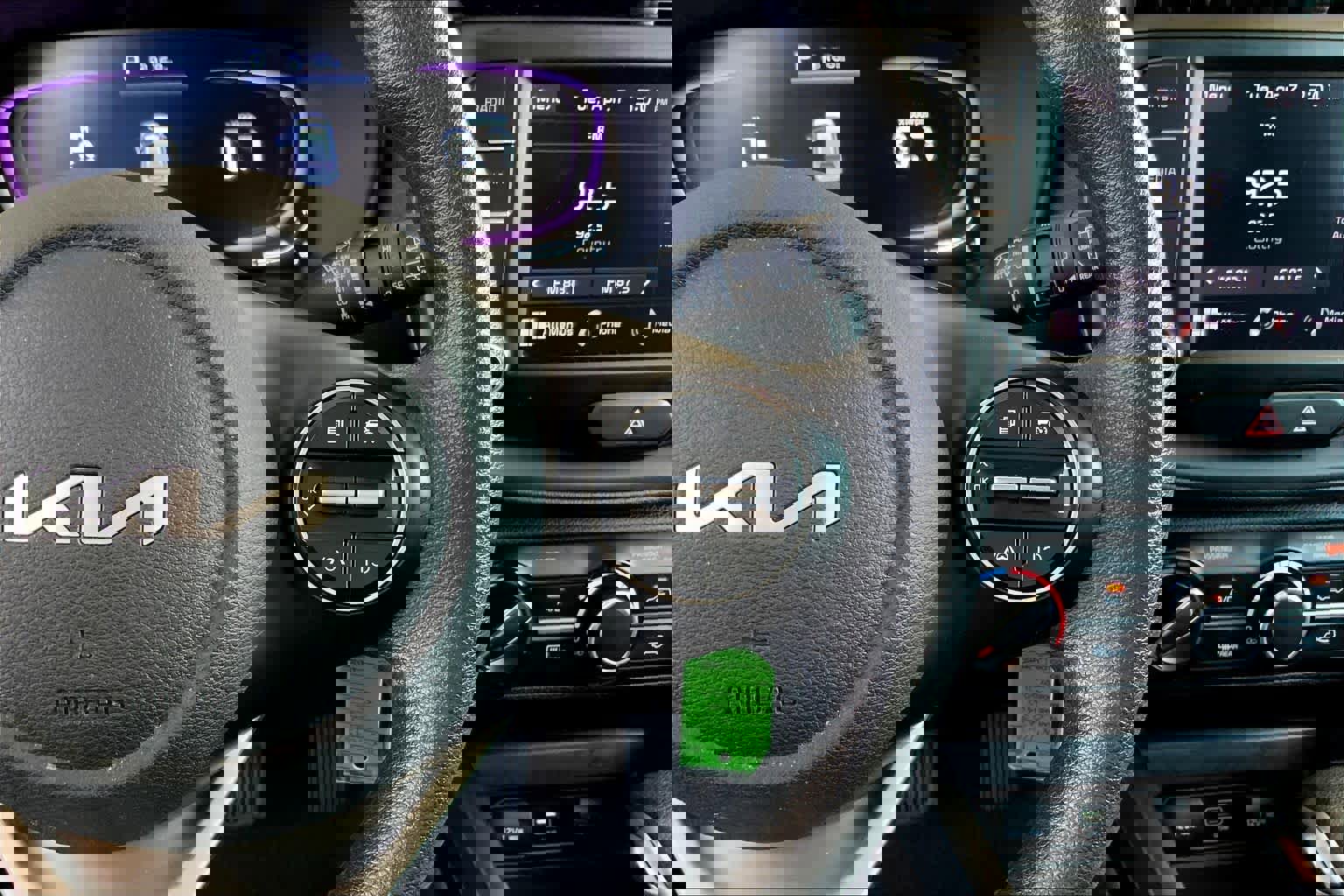 Used 2023 Kia Soul LX image 25