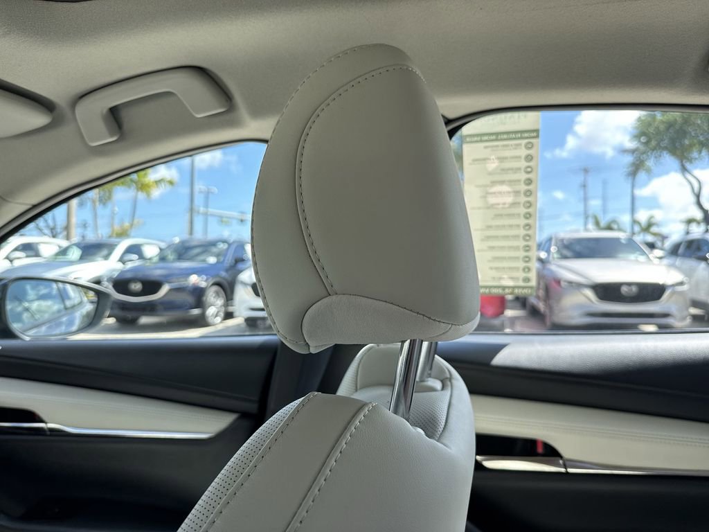 Used 2024 MAZDA MAZDA3 2.5 Turbo Sedan w/Premium Plus image 16