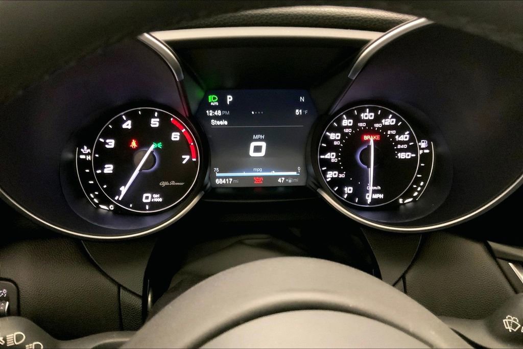 Used 2017 Alfa Romeo Giulia Ti w/ TI 19" Sport Package image 19