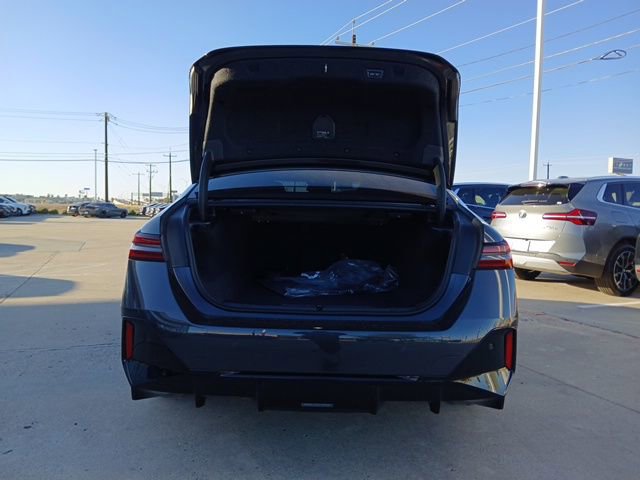 New 2025 BMW i5 M60 w/ Premium Package image 9