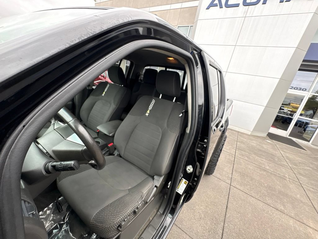 Used 2018 Nissan Frontier PRO-4X AWD/4WD image 12