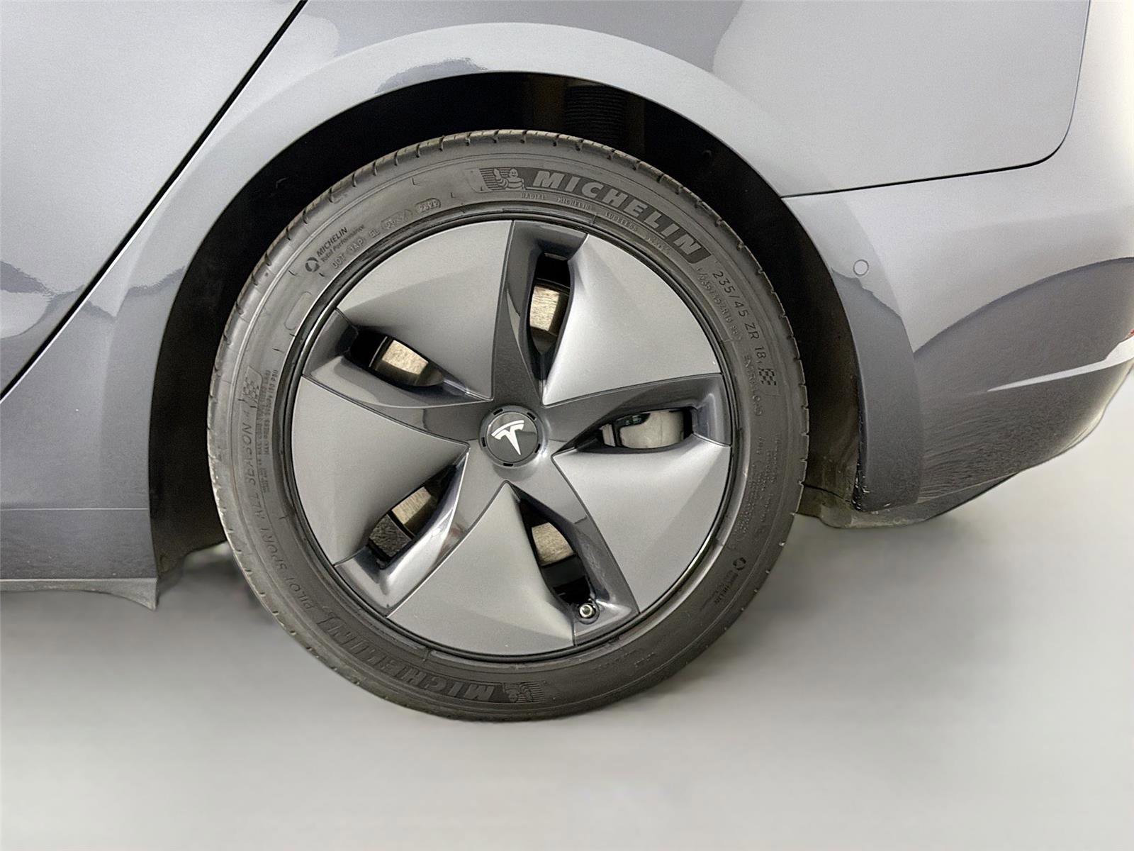 Used 2018 Tesla Model 3 Long Range RWD image 12