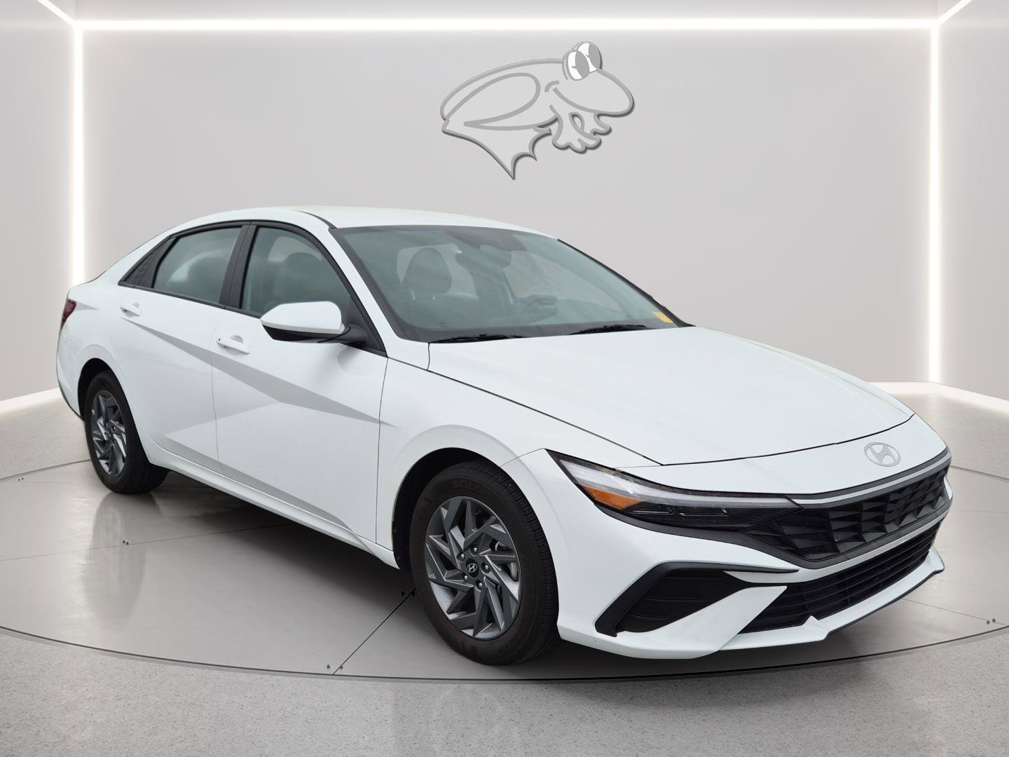 Used 2024 Hyundai Elantra SEL FWD image 1