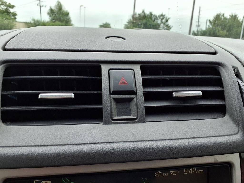 Used 2012 Ford Fusion SEL FWD image 24