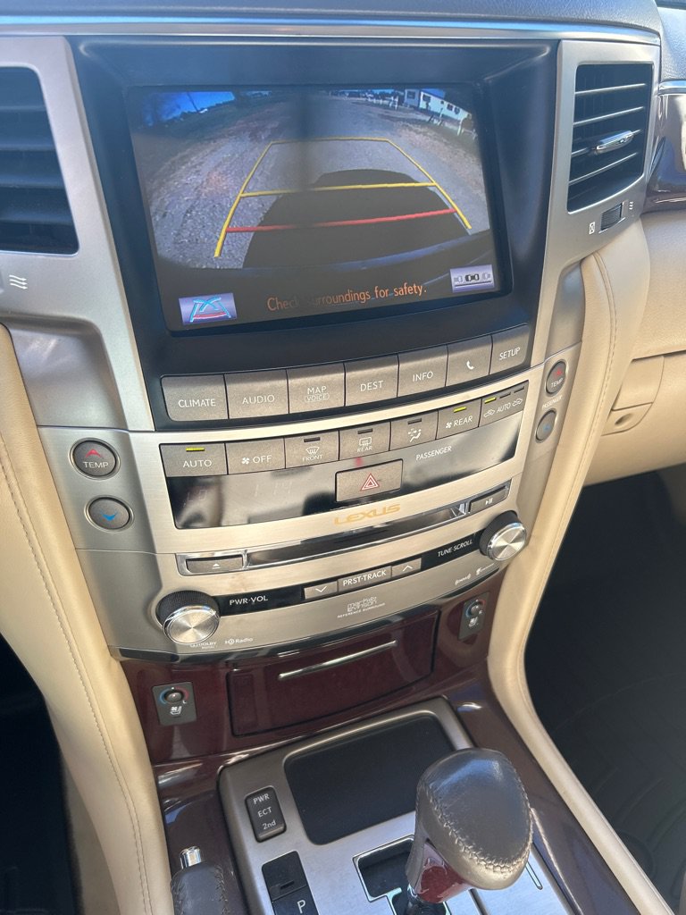 Used 2014 Lexus LX 570 4WD image 12