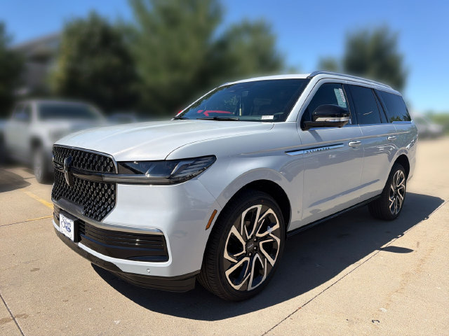 New 2026 Lincoln Navigator Reserve AWD/4WD image 11
