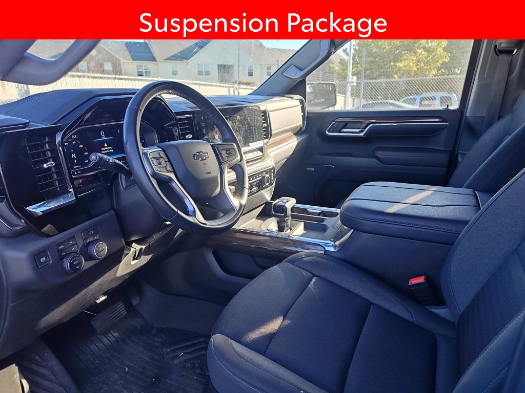 Used 2024 Chevrolet Silverado 1500 LT Trail Boss w/ Convenience Package II AWD/4WD image 10
