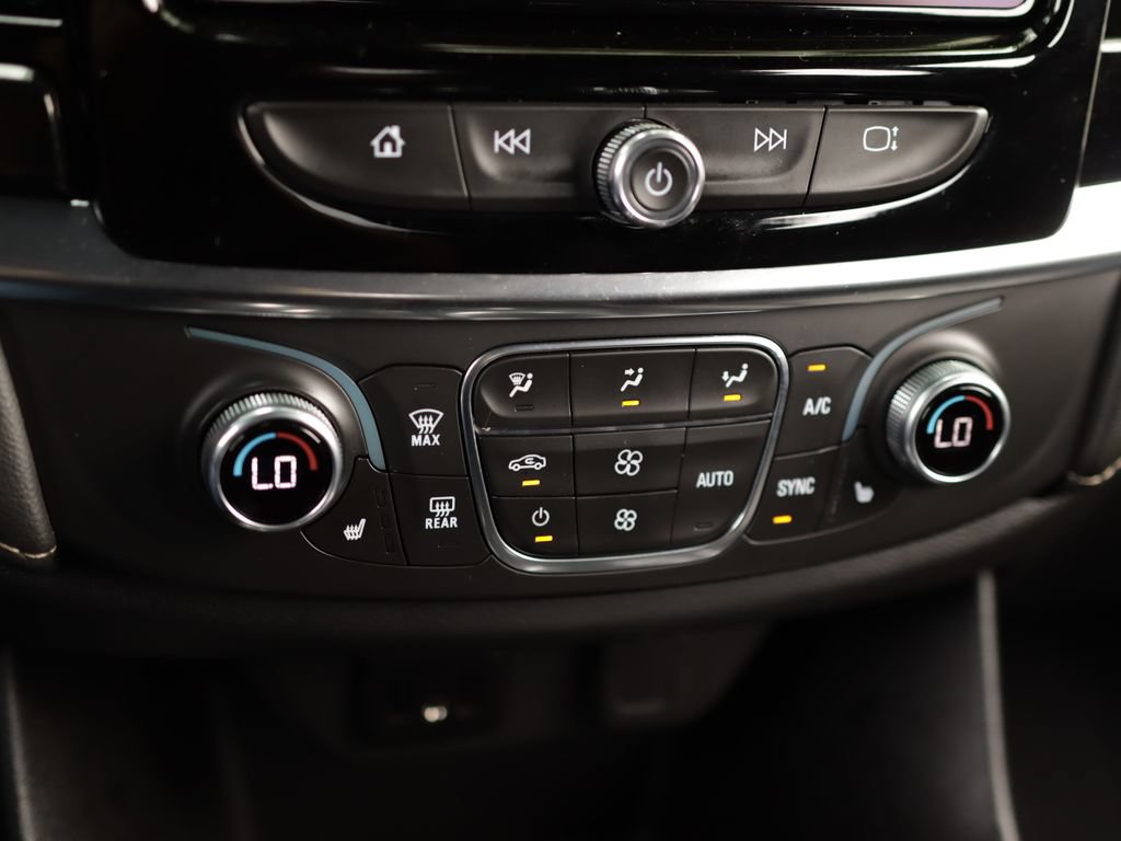 Used 2023 Chevrolet Traverse LT w/ LPO, Floor Liner Package AWD/4WD image 15