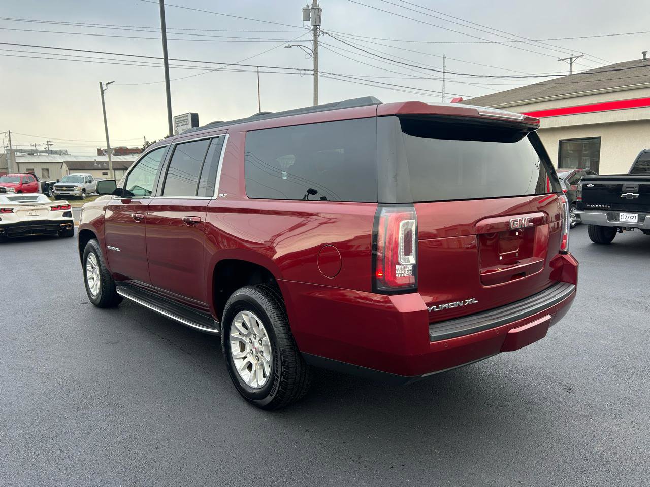 Used 2018 GMC Yukon XL SLT w/ Open Road Package image 7