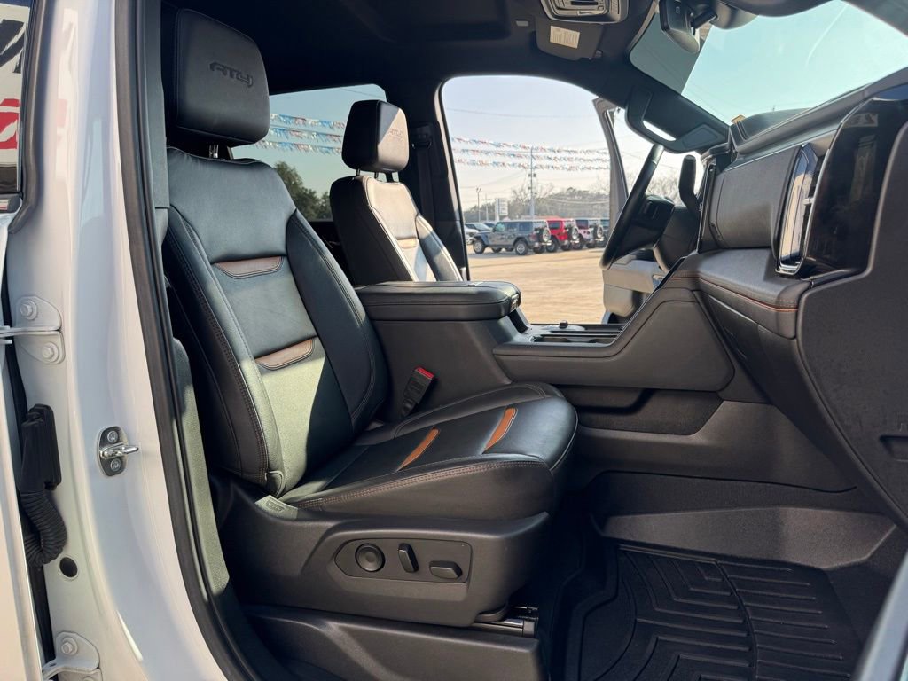 Used 2024 GMC Sierra 2500 AT4 w/ AT4 Preferred Package image 23