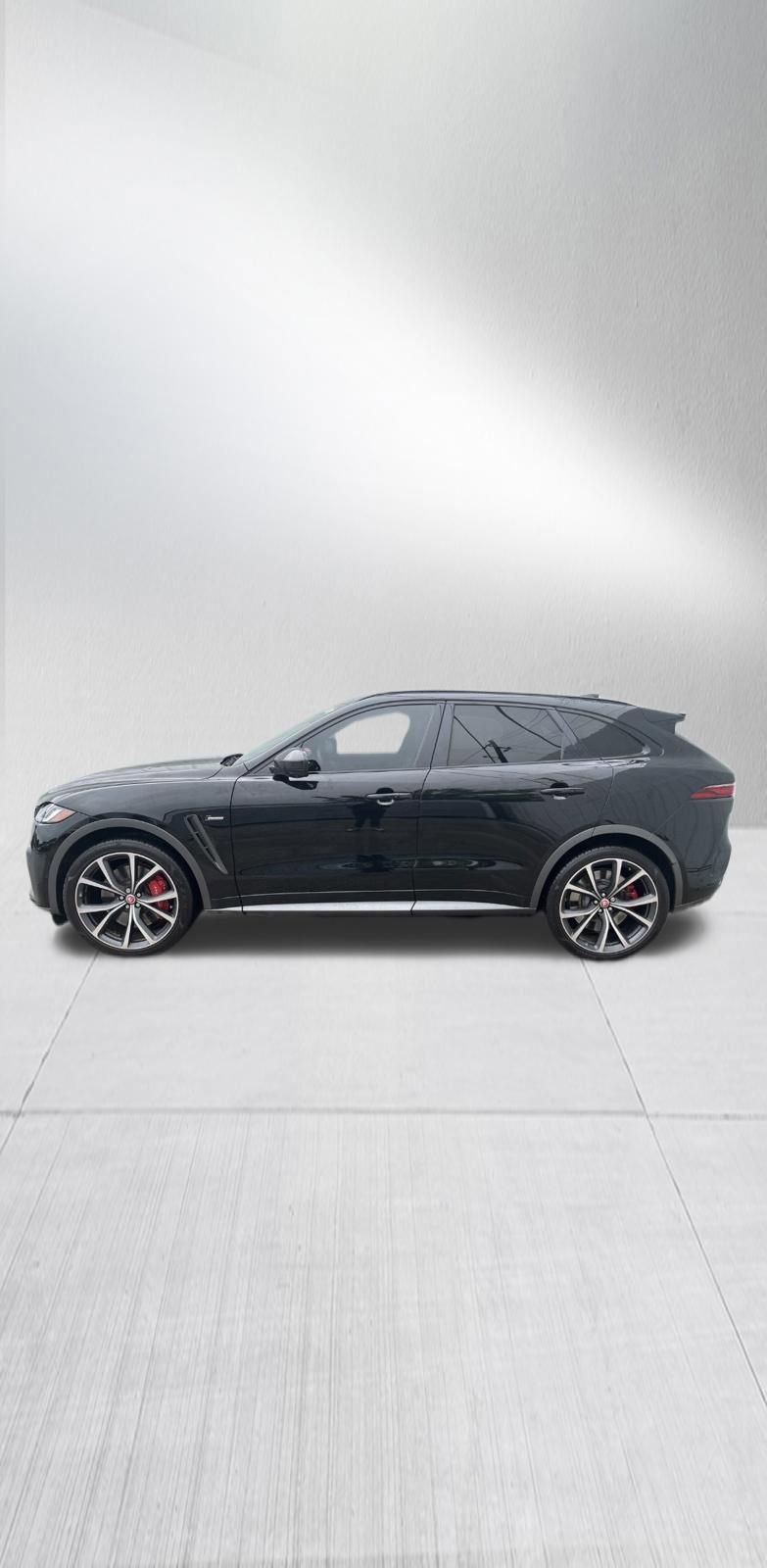 Used 2021 Jaguar F-PACE SVR AWD/4WD image 4