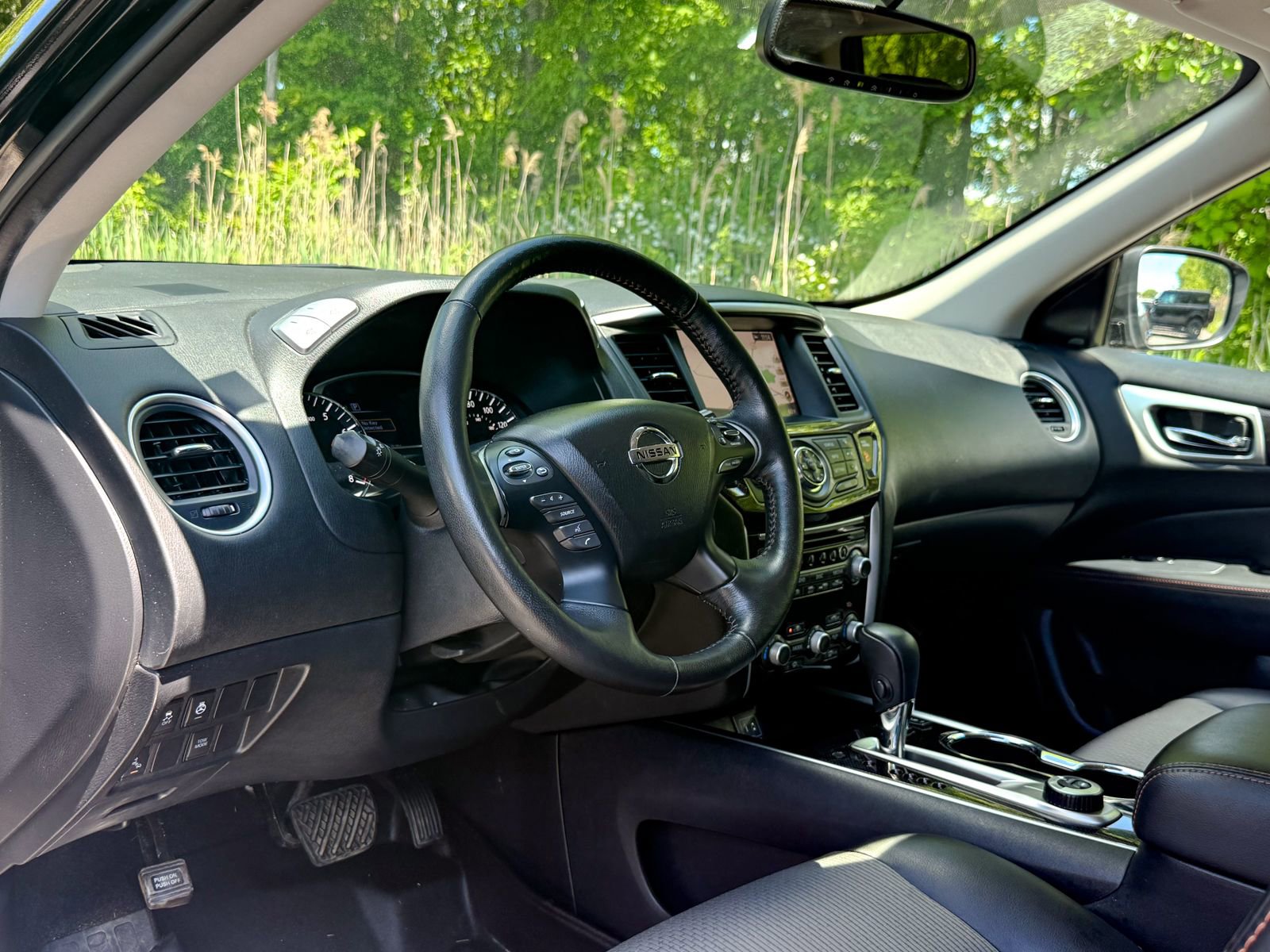 Used 2019 Nissan Pathfinder SV w/ Rock Creek Edition AWD/4WD image 14