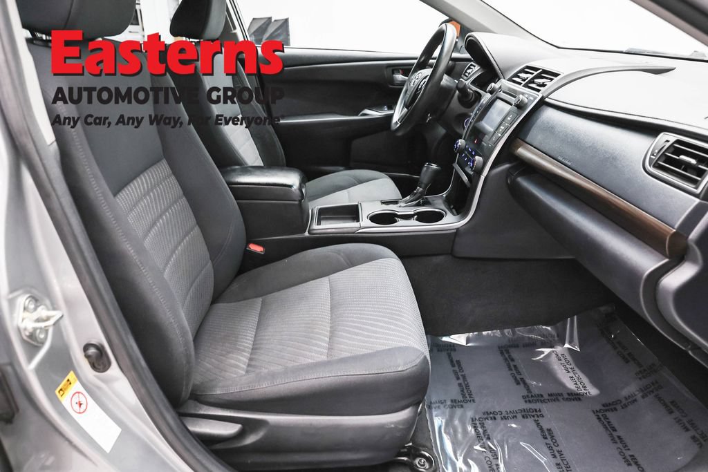 Used 2017 Toyota Camry LE FWD image 23