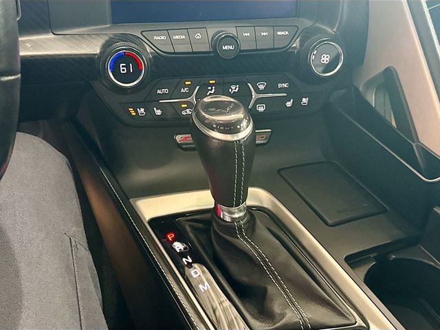 Used 2015 Chevrolet Corvette Z06 w/ 3LZ Preferred Equipment Group image 16