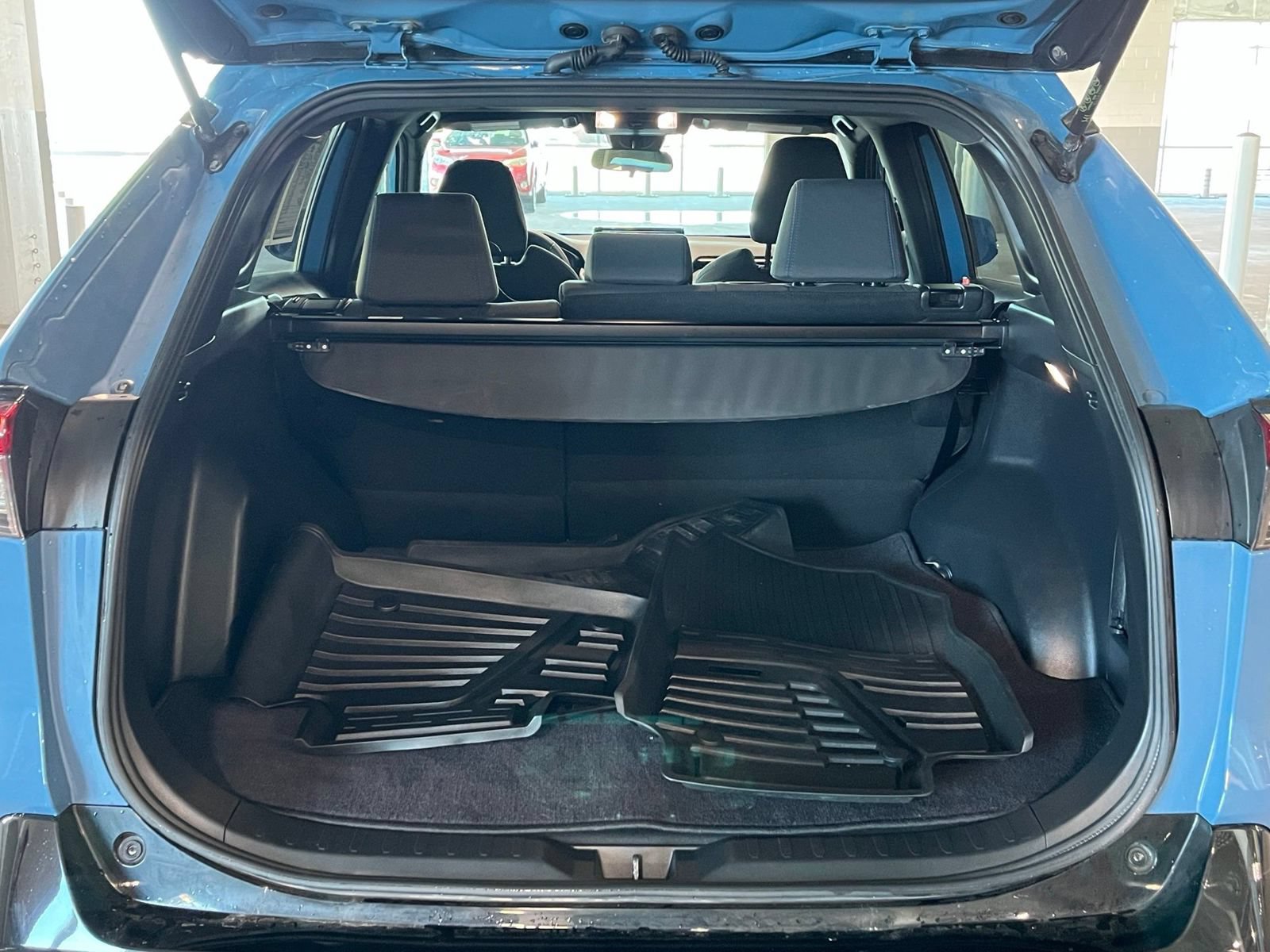 Used 2022 Toyota RAV4 SE AWD/4WD image 10
