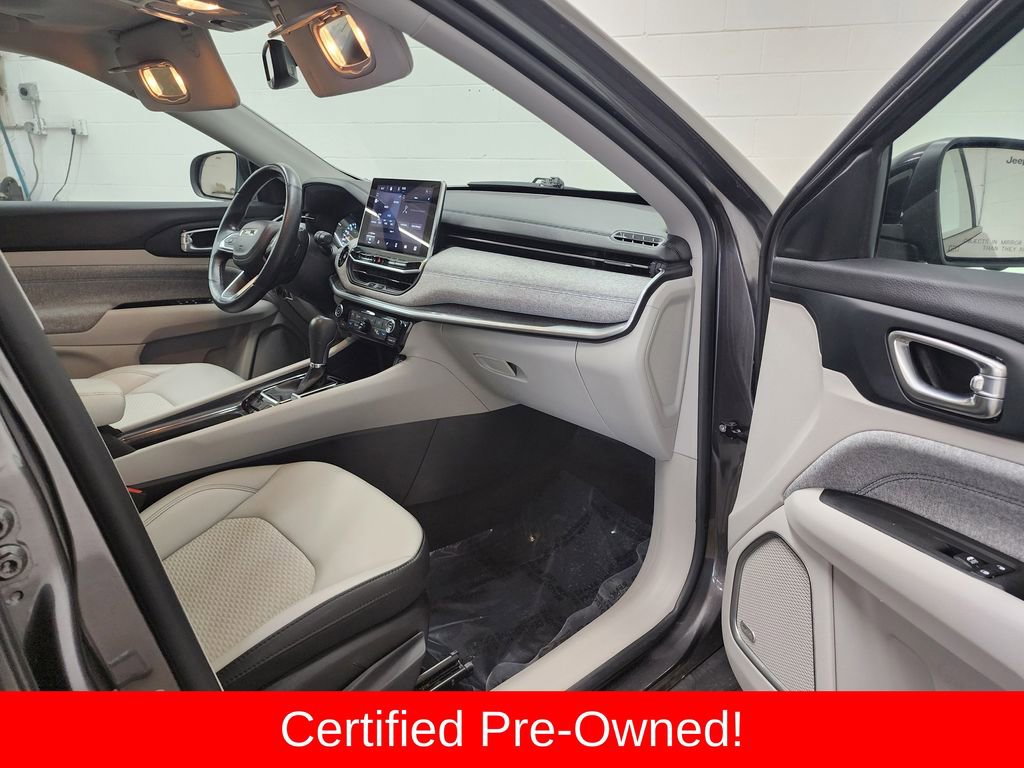 Certified 2022 Jeep Compass Latitude w/ Sun and Sound Group image 34