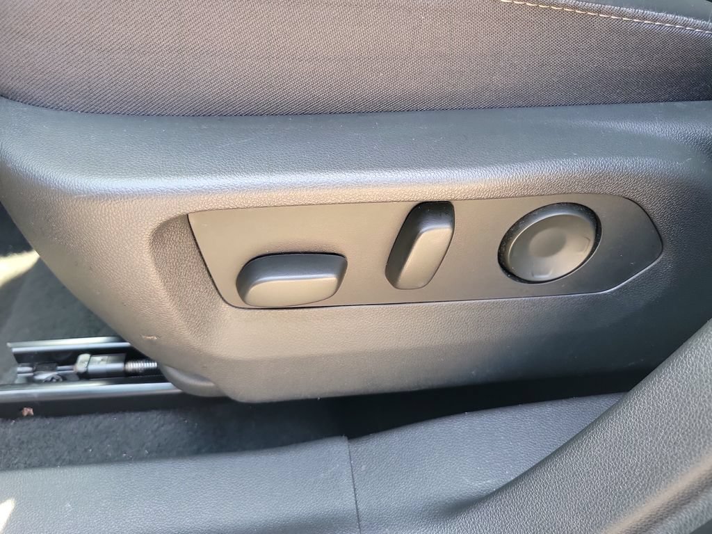 Used 2024 Buick Envision Preferred AWD/4WD image 16
