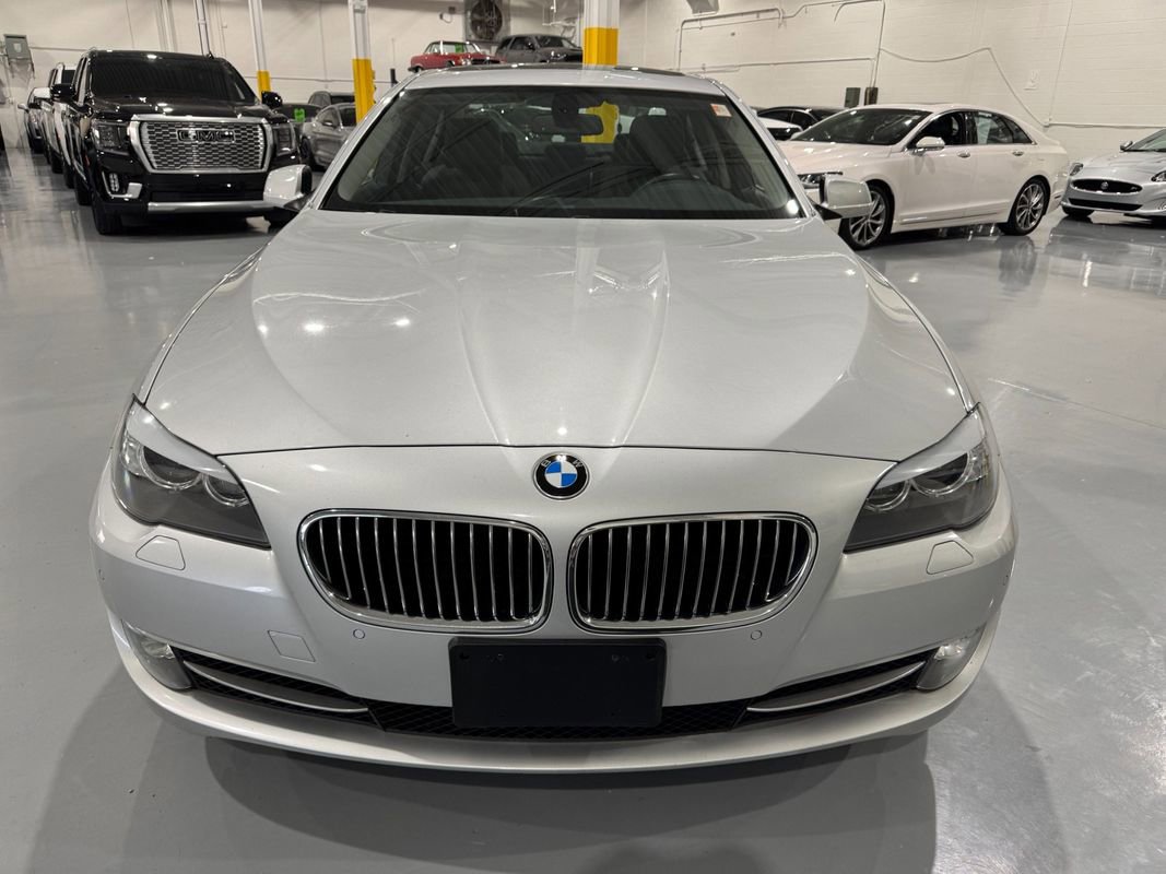 Used 2011 BMW 535i xDrive Sedan image 2