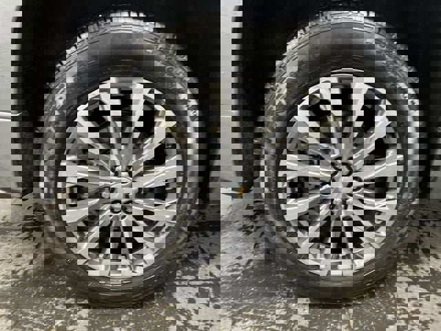 Certified 2023 Chevrolet Traverse Premier w/ LPO, Floor Liner Package image 33