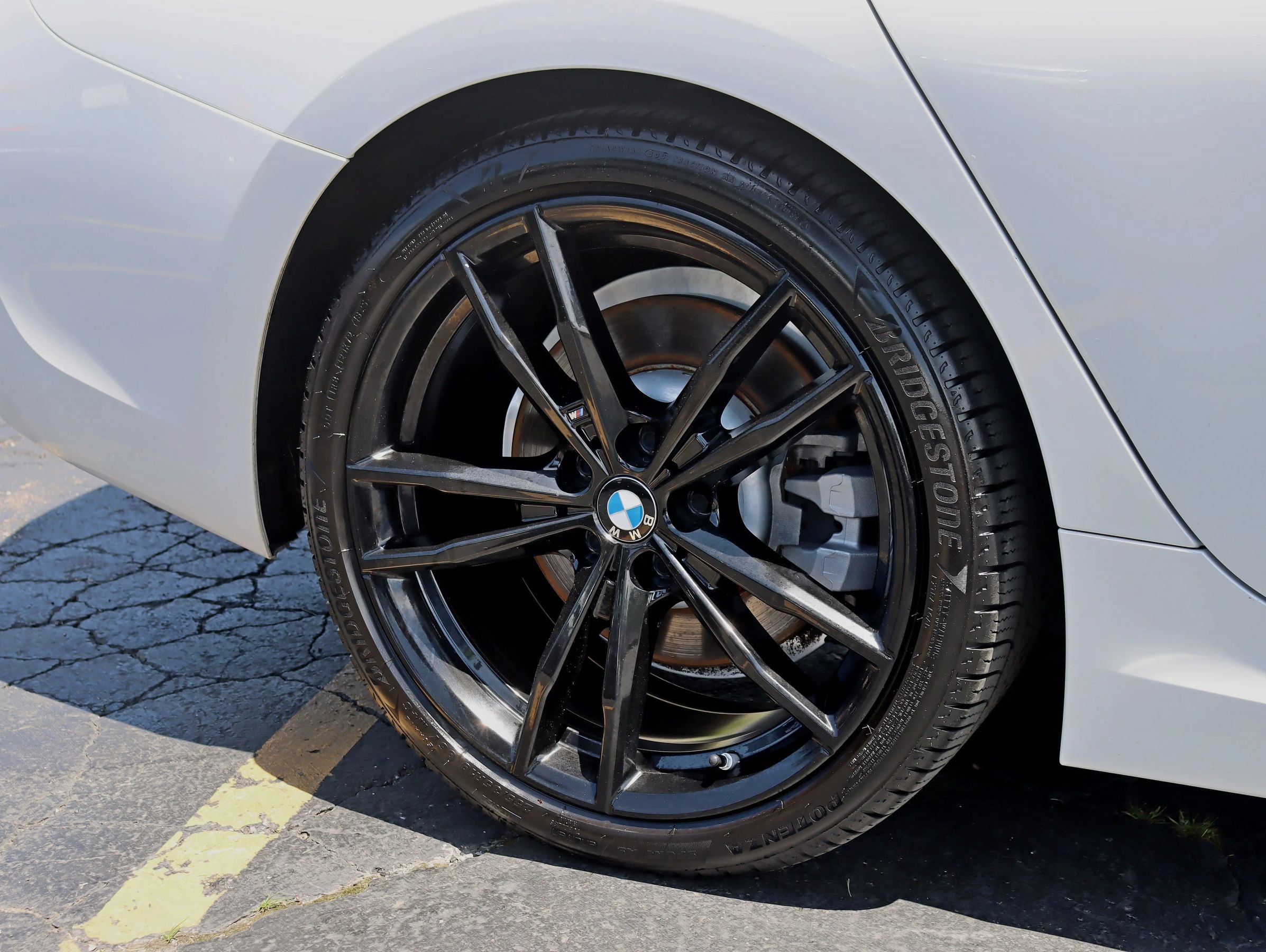 Used 2022 BMW 330i Sedan w/ M Sport Package RWD image 6