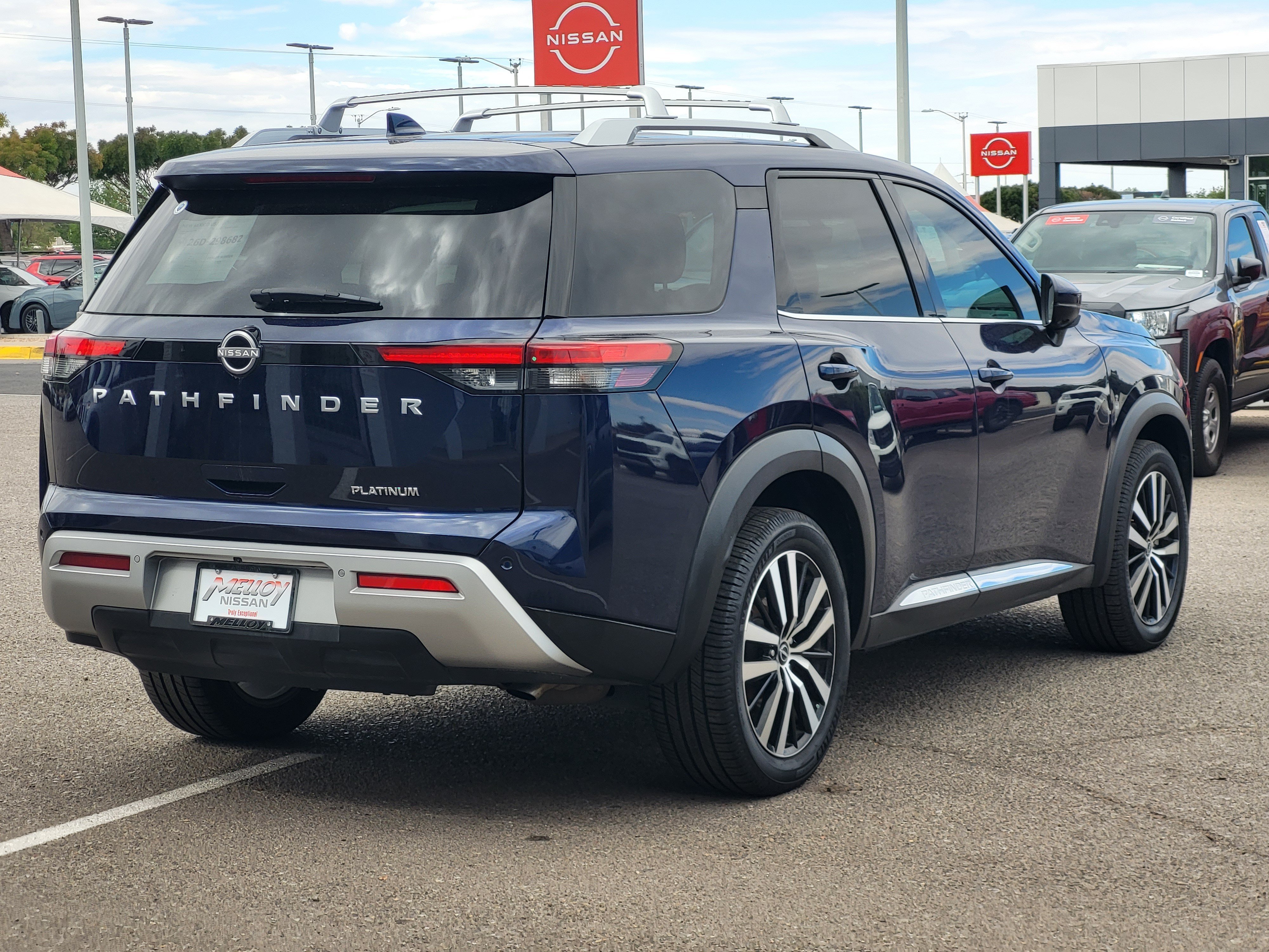 Certified 2023 Nissan Pathfinder Platinum FWD image 6