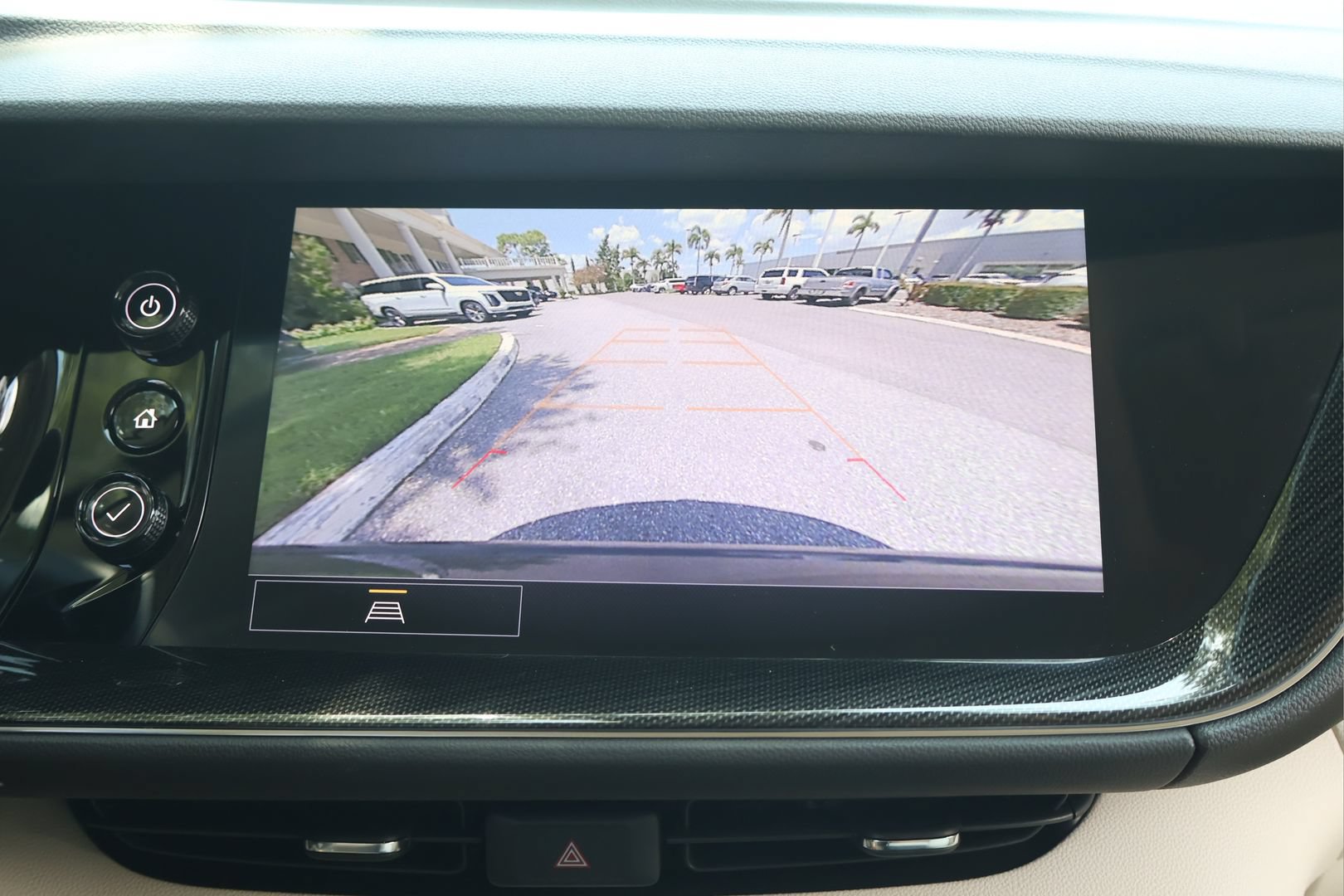 Used 2021 Buick Envision Essence FWD image 24