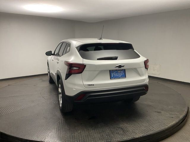 New 2026 Chevrolet Trax LS image 5