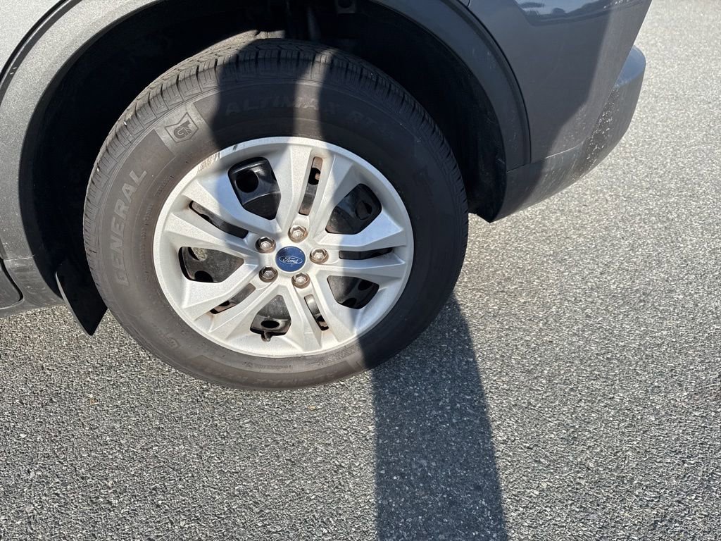 Used 2022 Ford Escape S image 8