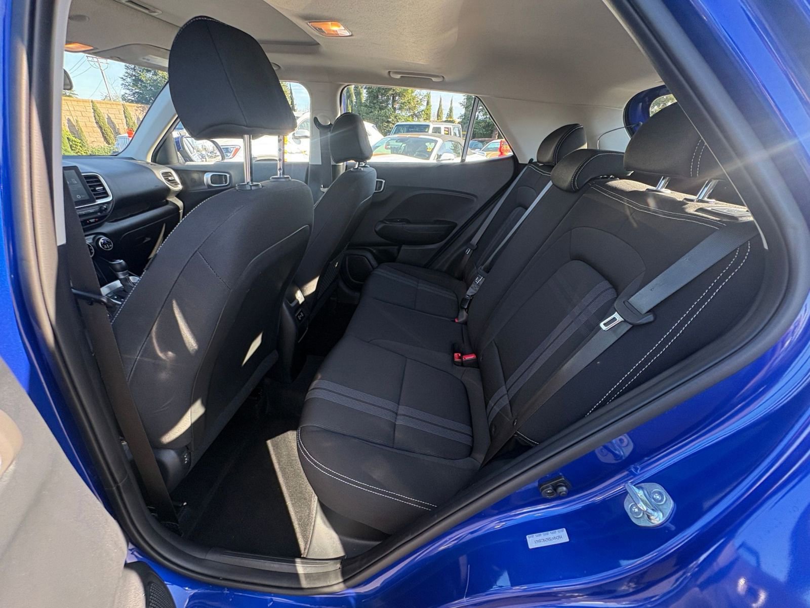 Used 2025 Hyundai Venue SEL image 24