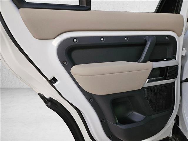 Used 2022 Land Rover Defender 110 S image 19