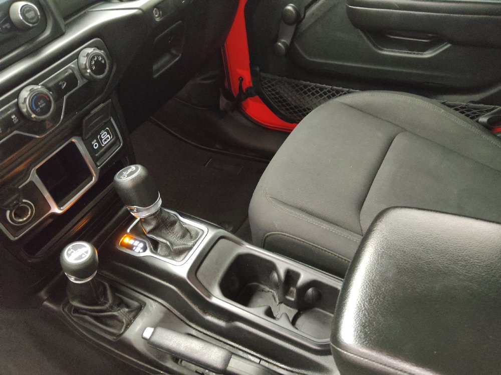 Used 2018 Jeep Wrangler Unlimited Sport image 26