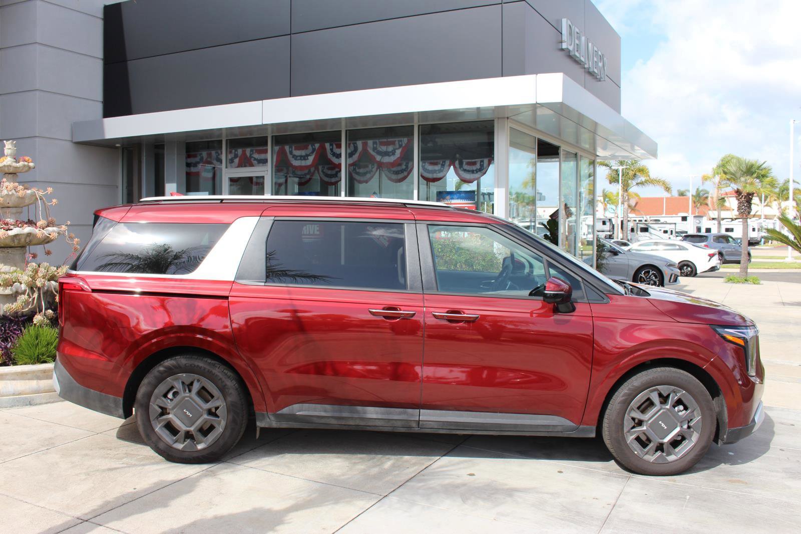 Used 2026 Kia Carnival EX image 10