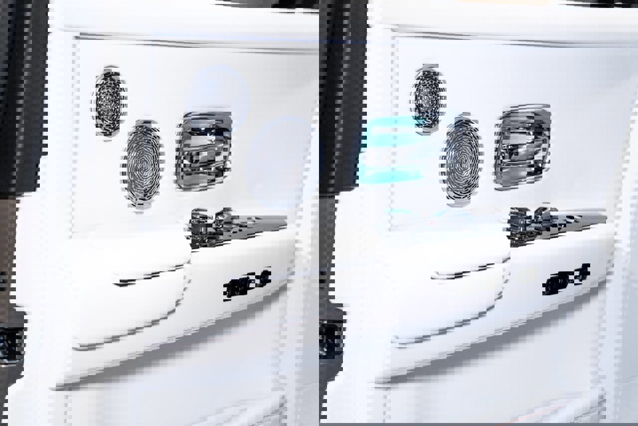 Used 2026 Rolls-Royce Phantom Sedan image 16