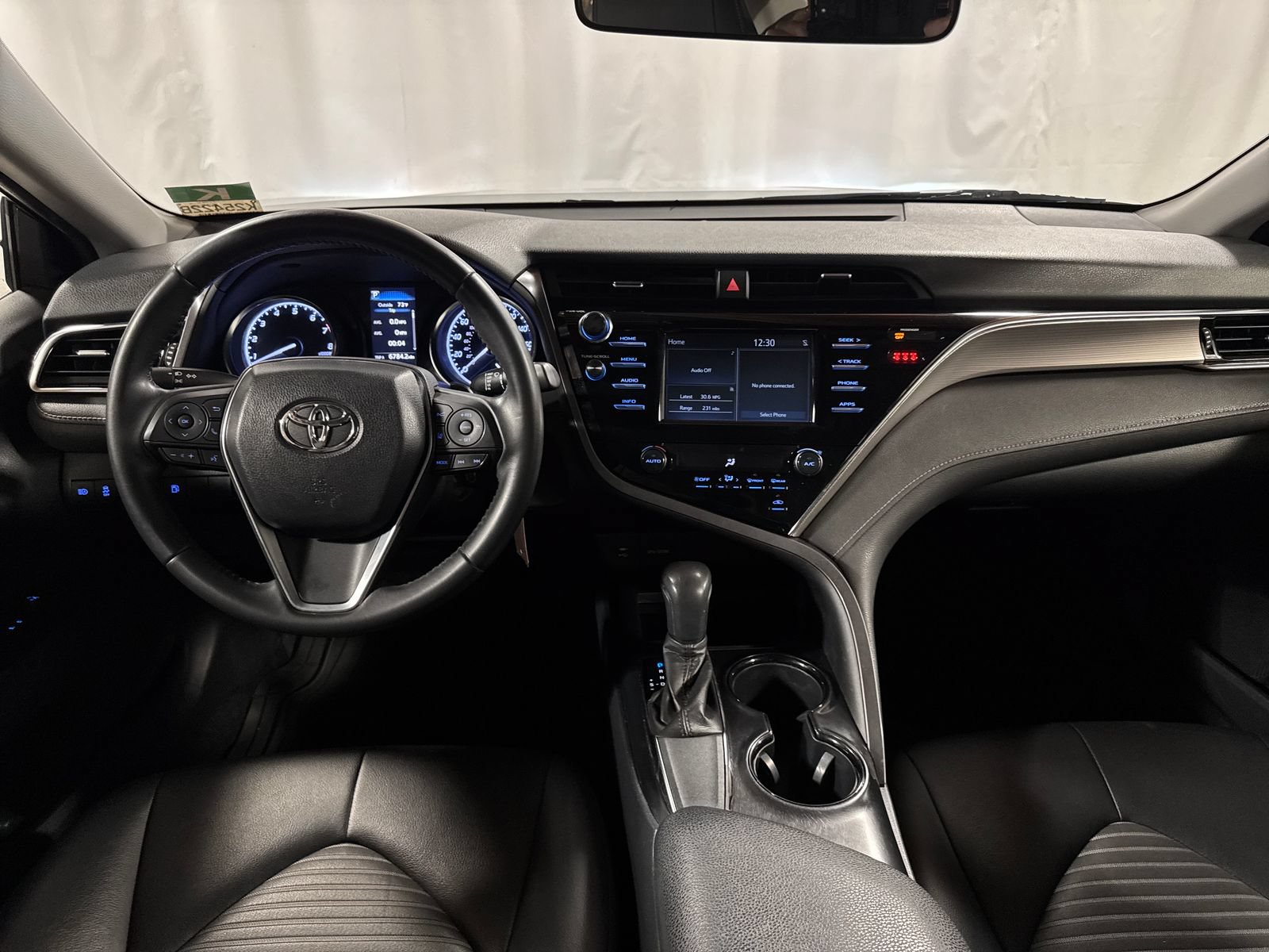 Used 2018 Toyota Camry SE FWD image 8