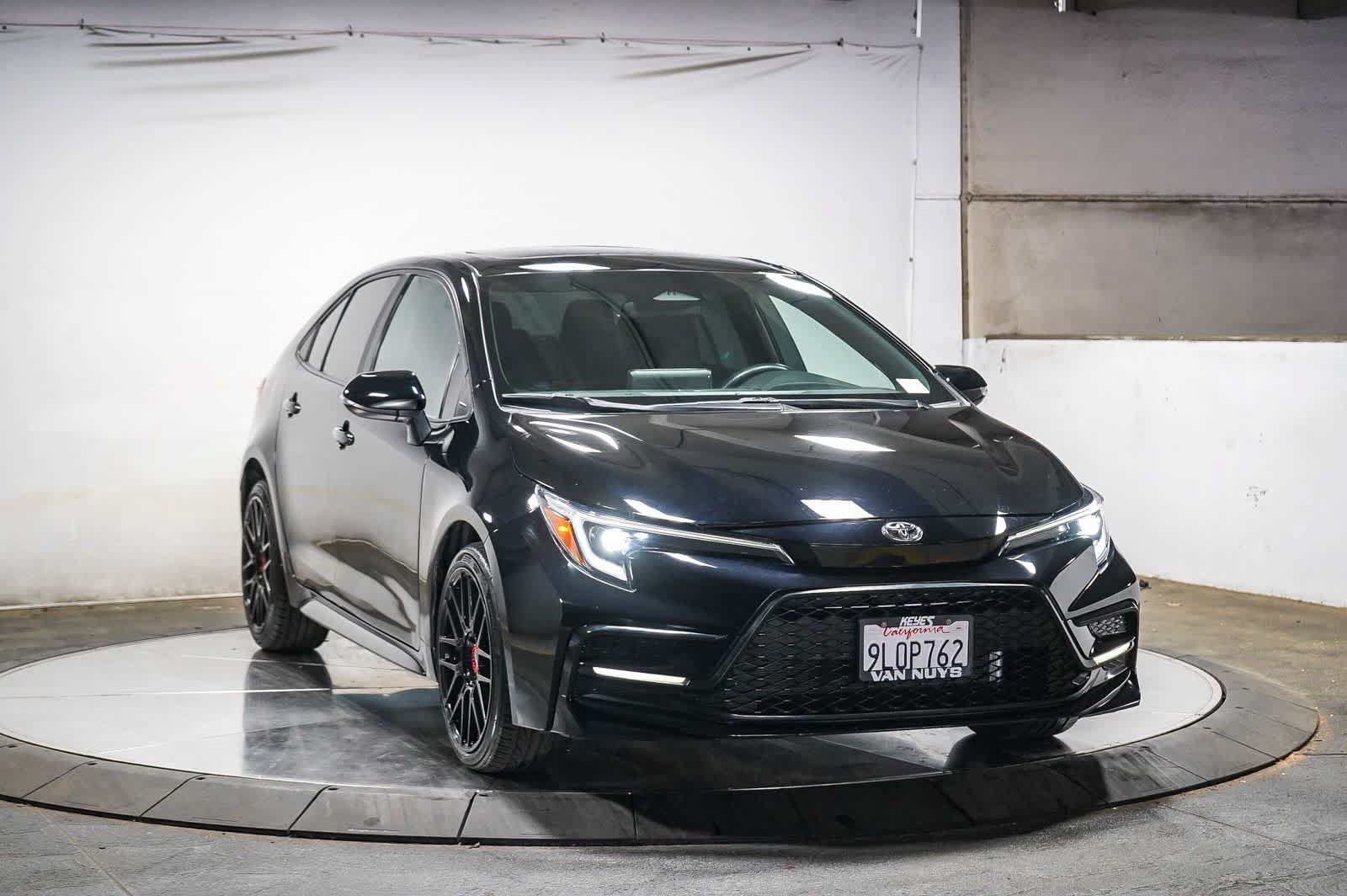 Used 2024 Toyota Corolla SE w/ SE Premium Package FWD image 2