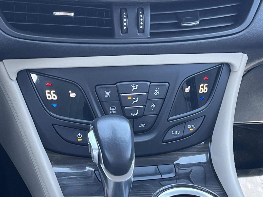 Used 2020 Buick Envision Essence w/ Experience Buick Package image 17