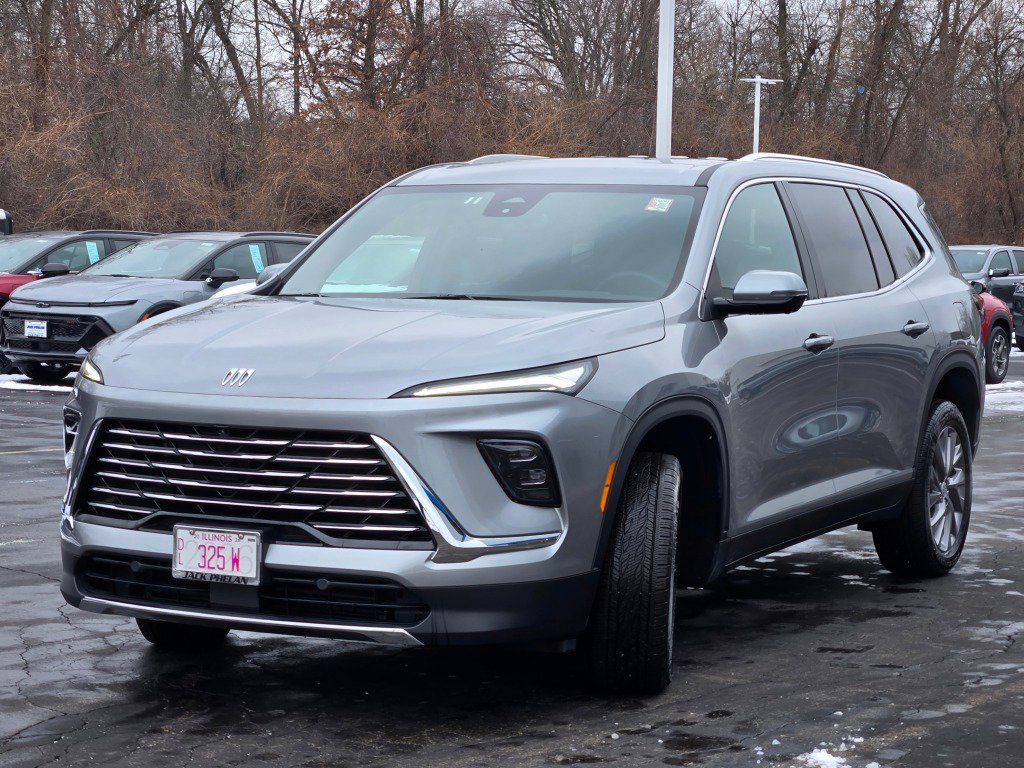 Certified 2025 Buick Enclave Preferred image 4