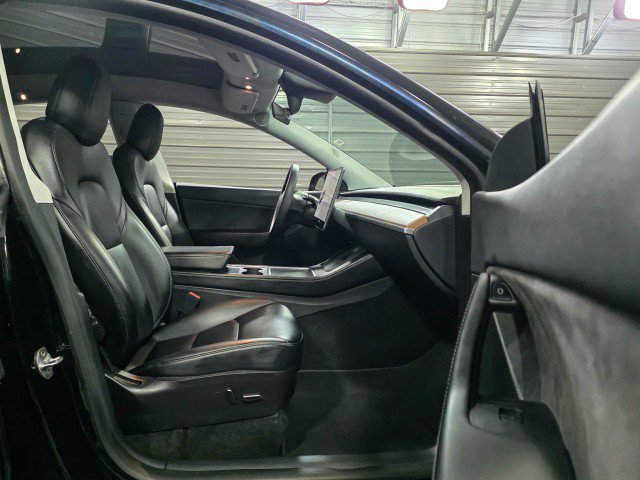 Used 2021 Tesla Model Y Performance image 15
