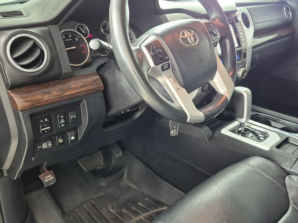 Used 2017 Toyota Tundra Limited w/ Limited Premium Package AWD/4WD image 11