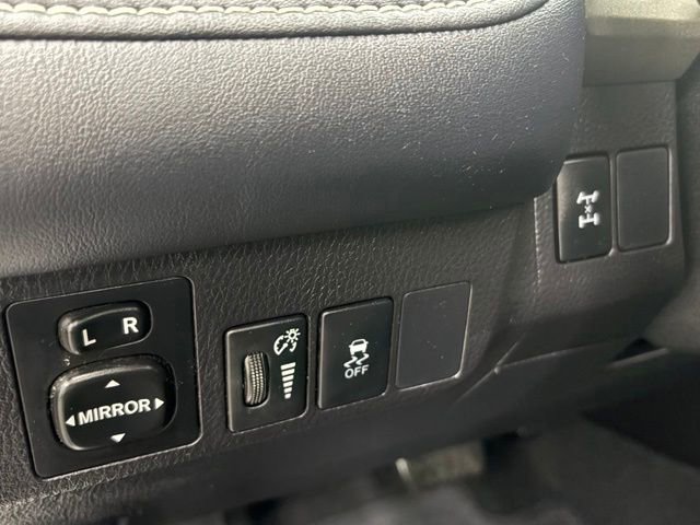 Used 2014 Toyota RAV4 XLE AWD/4WD image 12
