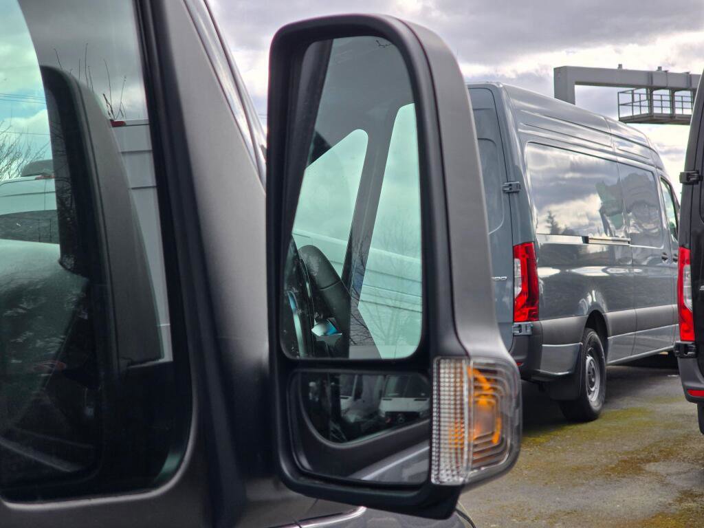 New 2025 Mercedes-Benz Sprinter 2500 image 21
