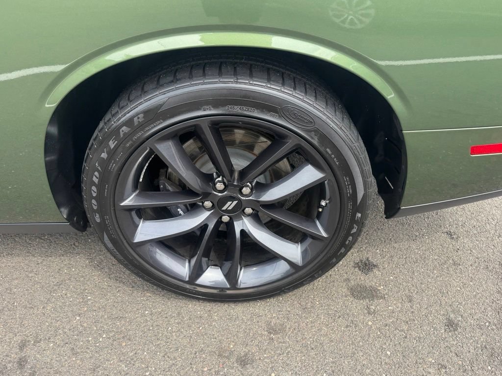 Used 2019 Dodge Challenger R/T Scat Pack w/ Shaker Package RWD image 21