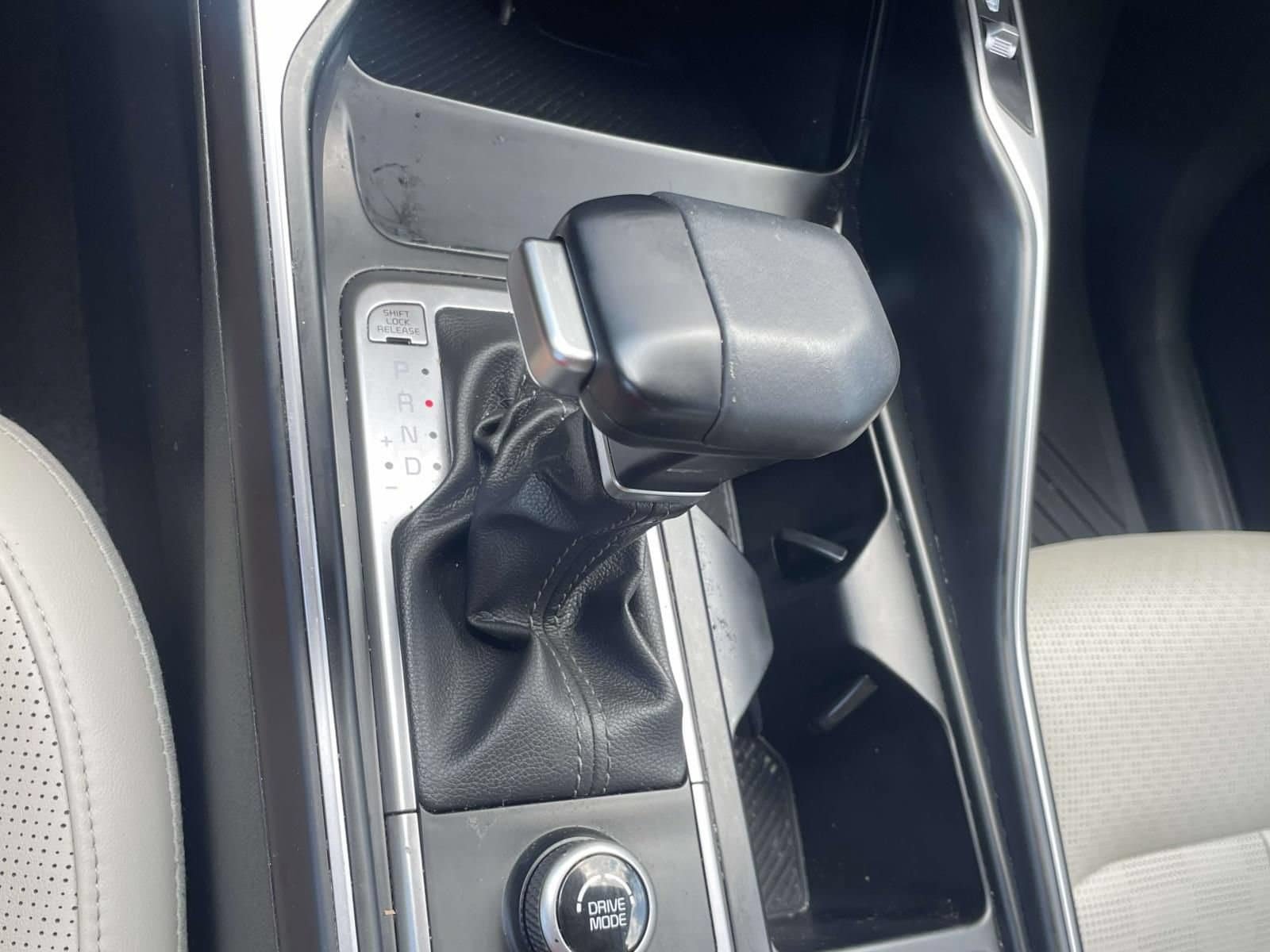 Used 2025 Kia Sorento EX FWD image 21